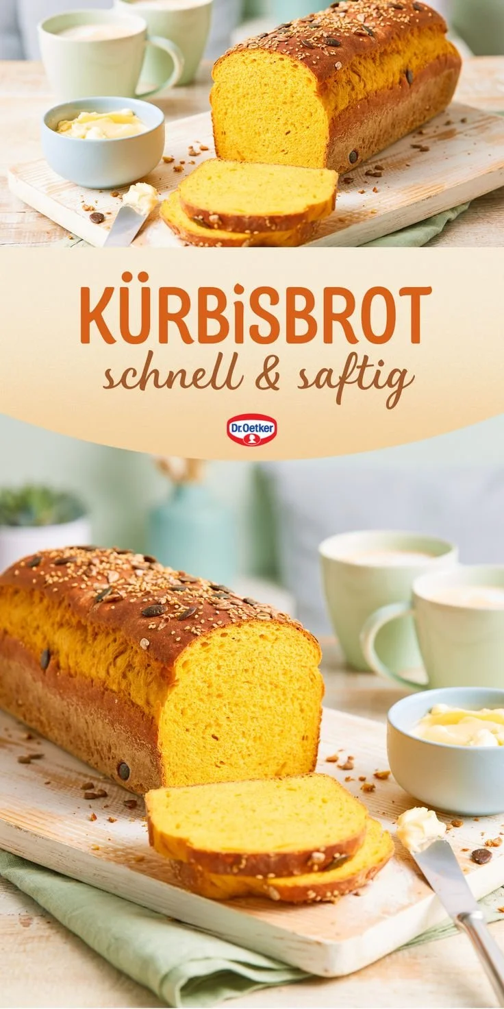 Leckeres selbstgemachtes Kürbisbrot auf einem Holzbrett
